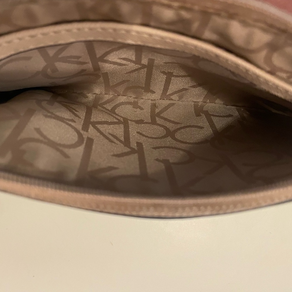 Calvin Klein wristlet - Picture 4 of 5